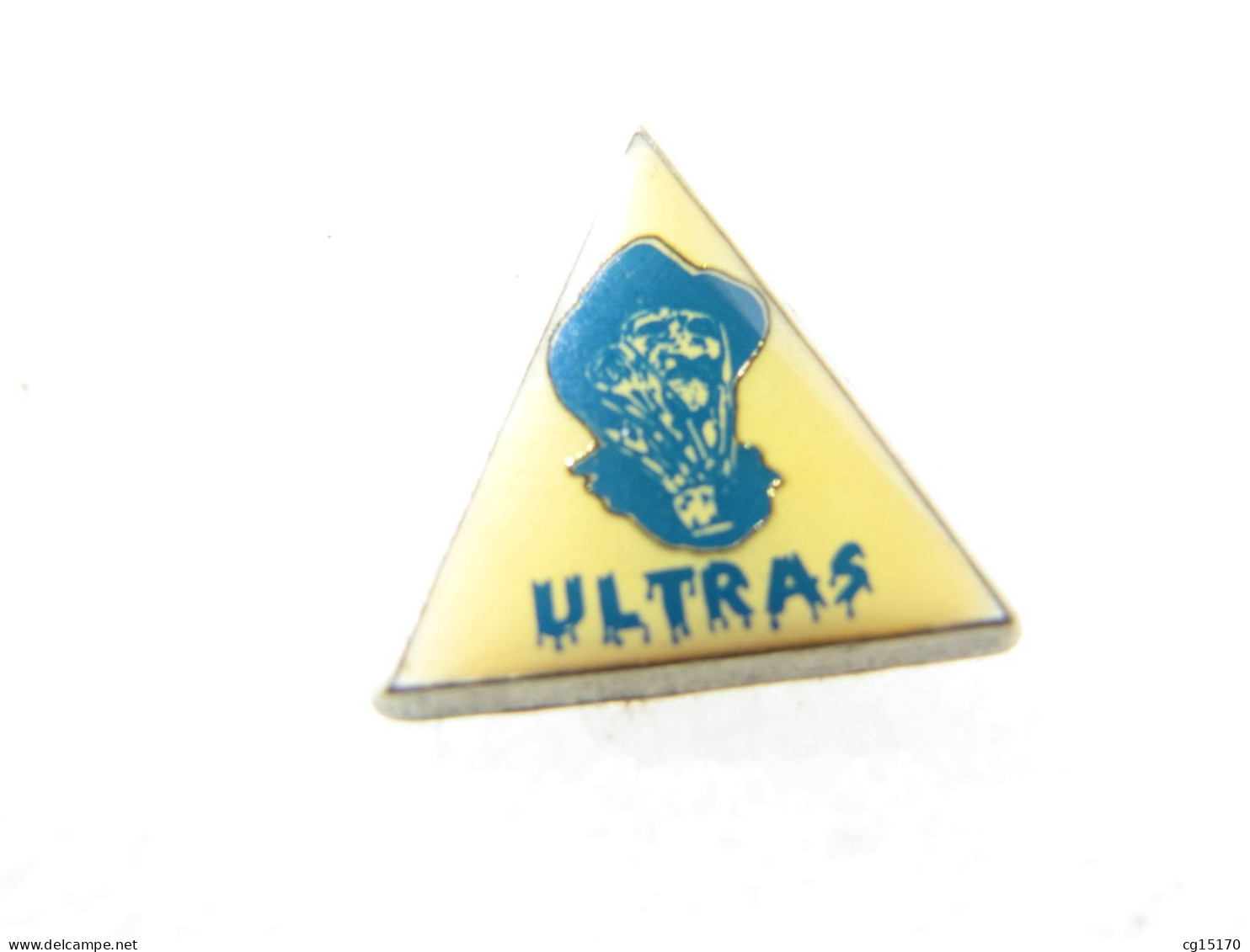 RARE  PIN'S    OLYMPIQUE DE MARSEILLE  ULTRAS - Fútbol