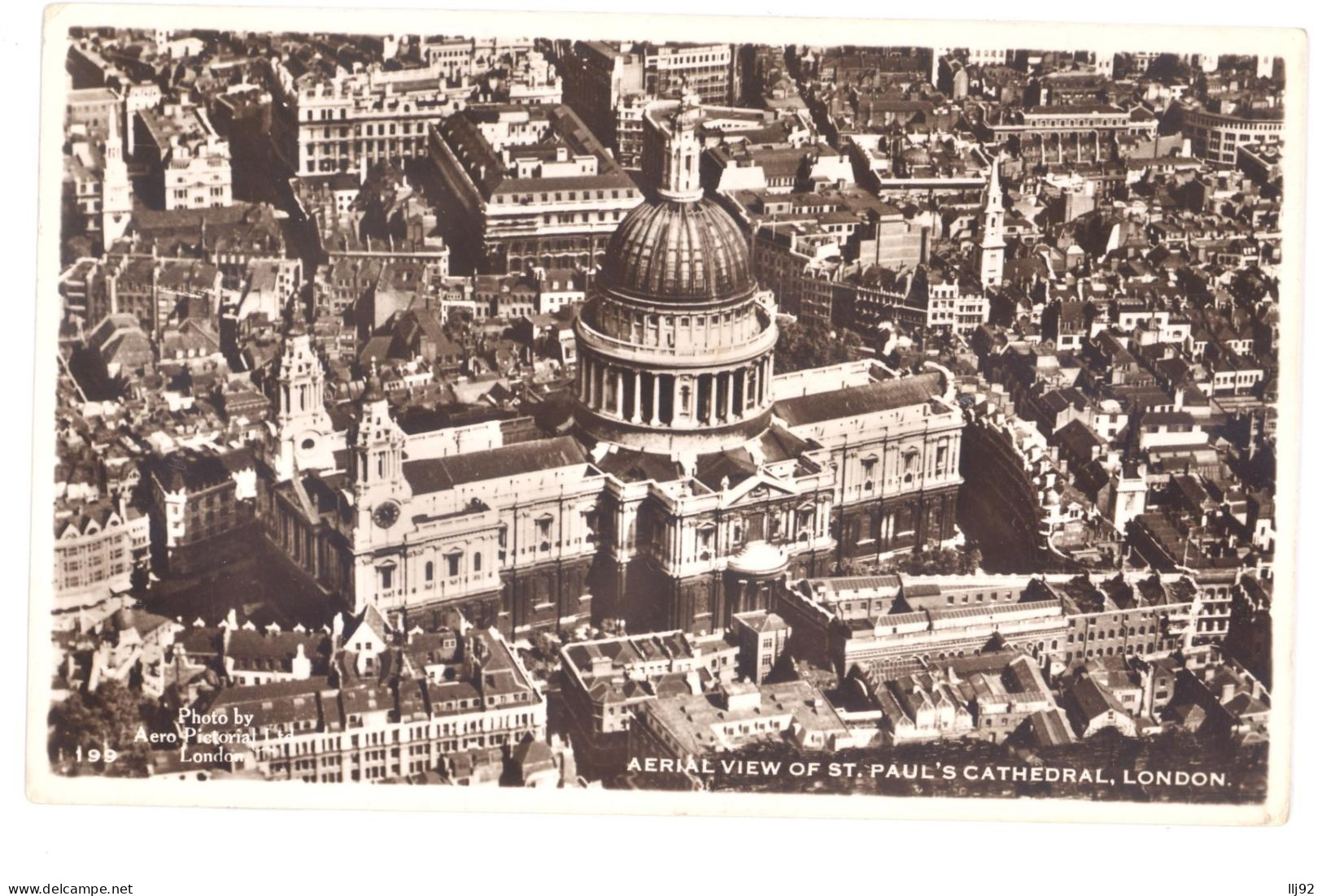 CPSM PF ROYAUME UNI - GB - LONDON - Aerial View Of ST. Paul's Cathedral - St. Paul's Cathedral