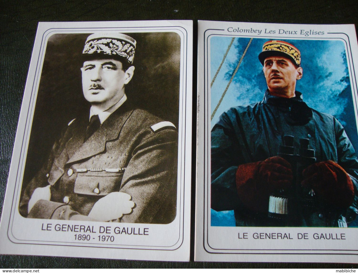 Lot De Documents Sur Le Général De Gaulle. - Lettres & Documents