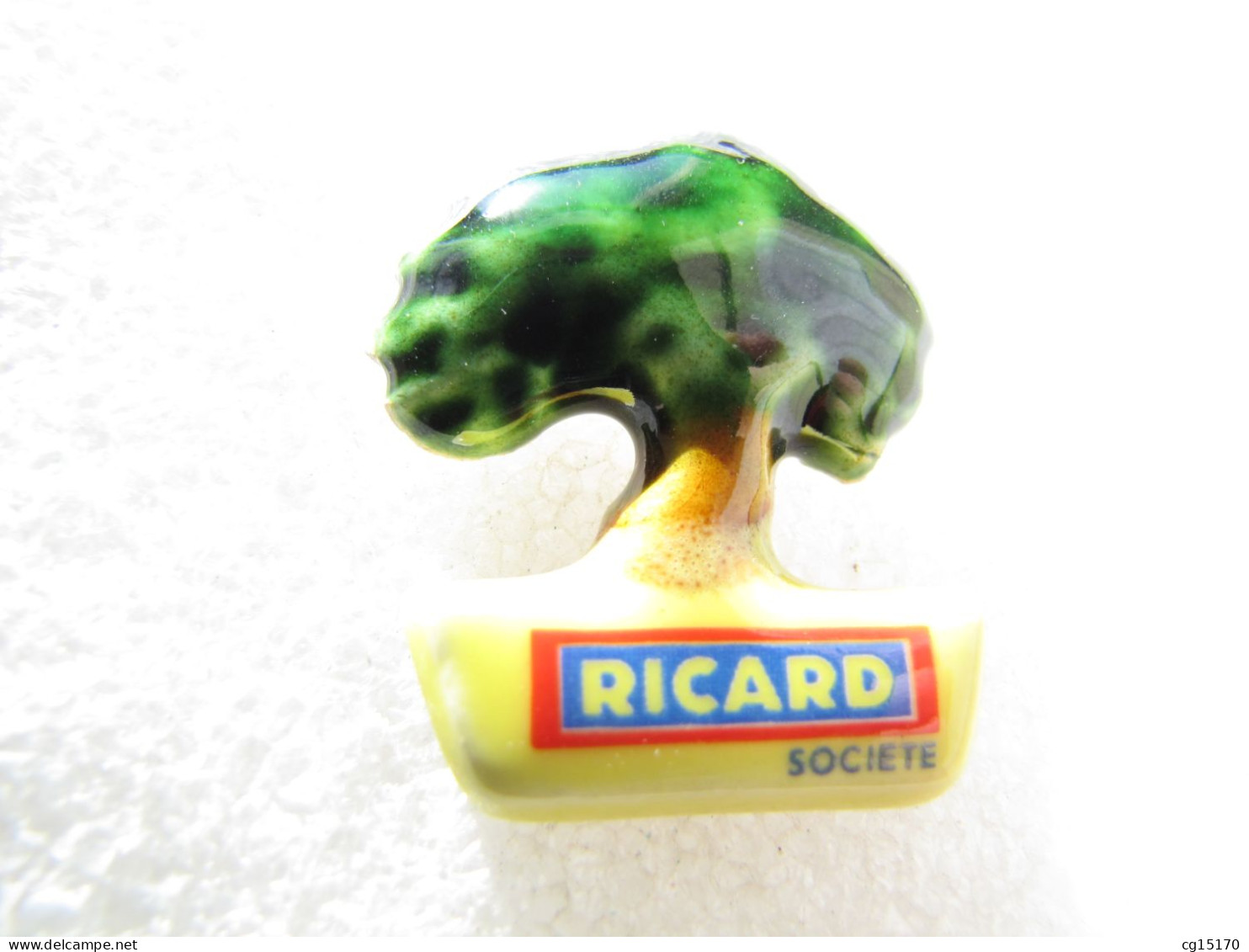 PIN'S    RICARD  SOCIÉTÉ PORCELAINE - Dranken