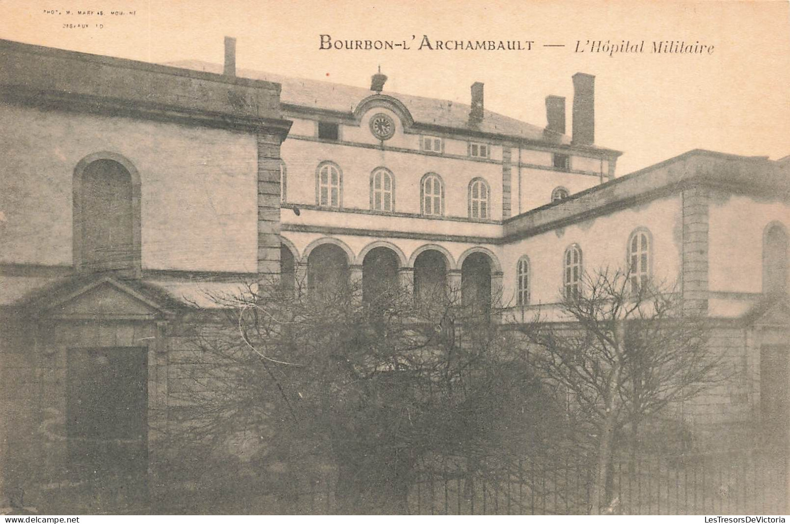 FRANCE - Bourbon L'Archambault - Vue Sur L'hôpital Militaire - Vue Face à L'entrée - Carte Postale Ancienne - Bourbon L'Archambault