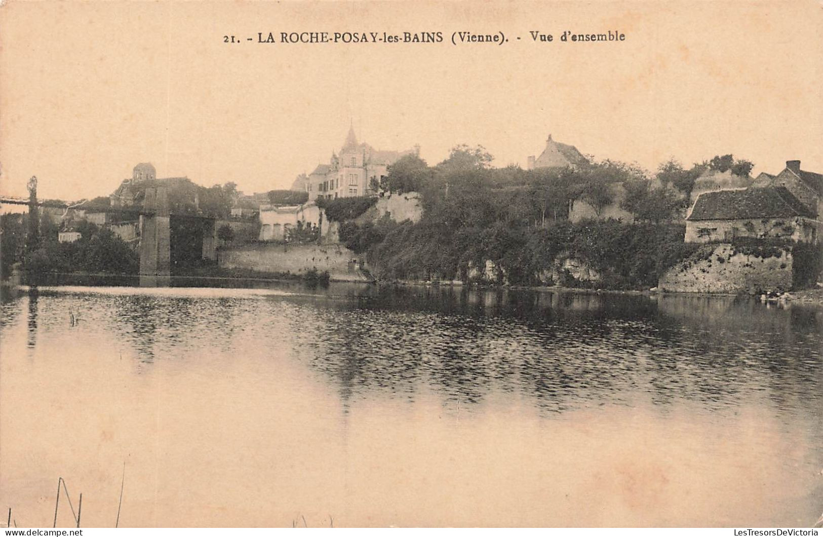 FRANCE - La Roche Posay Les Bains (Vienne) - Vue D'ensemble - Une Partie De La Ville - Carte Postale Ancienne - La Roche Posay