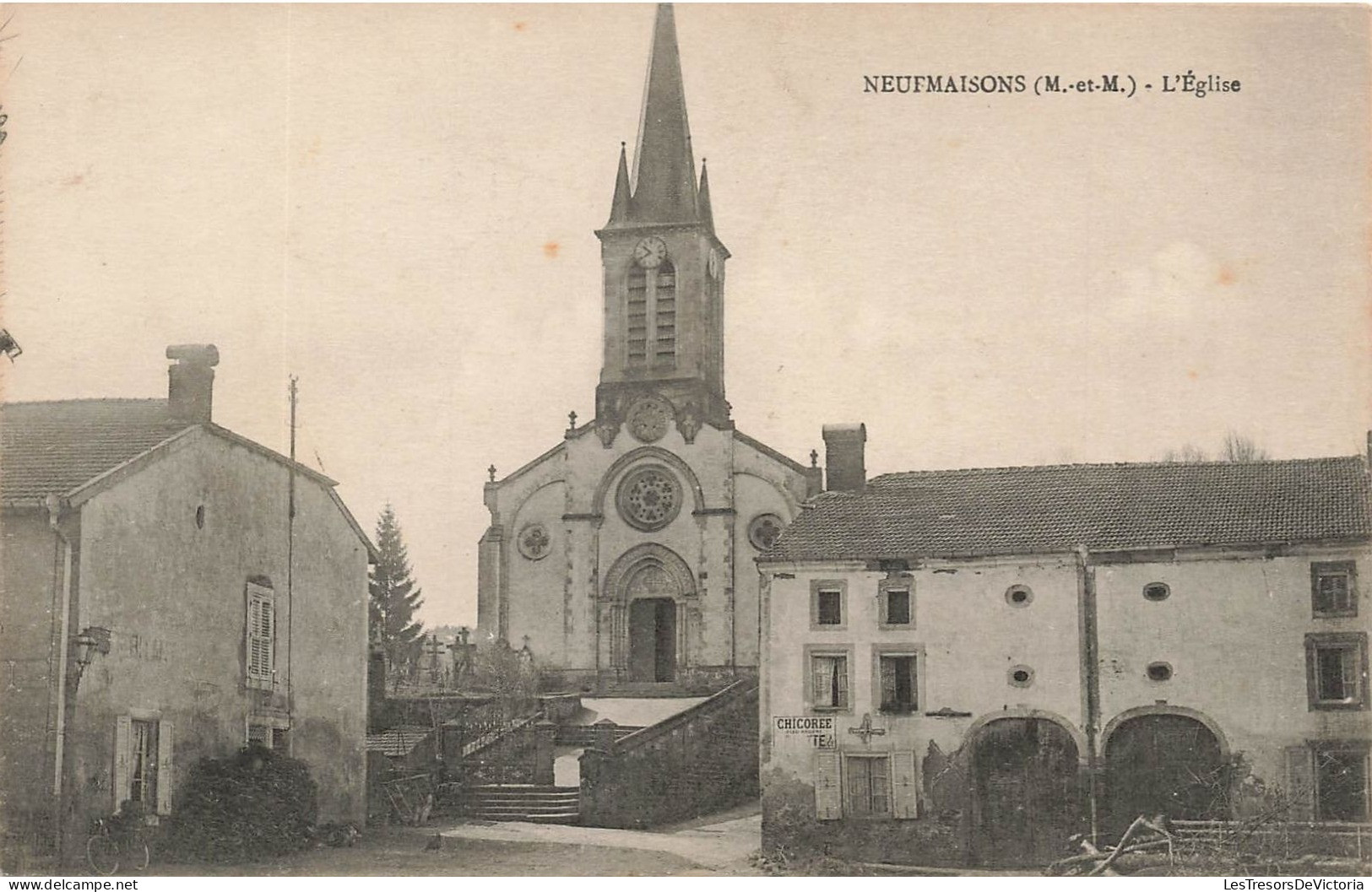FRANCE - Neufmaisons (M Et M) - Vue Sur L'église - Vue Générale - Face à L'entrée - Carte Postale Ancienne - Neuves Maisons