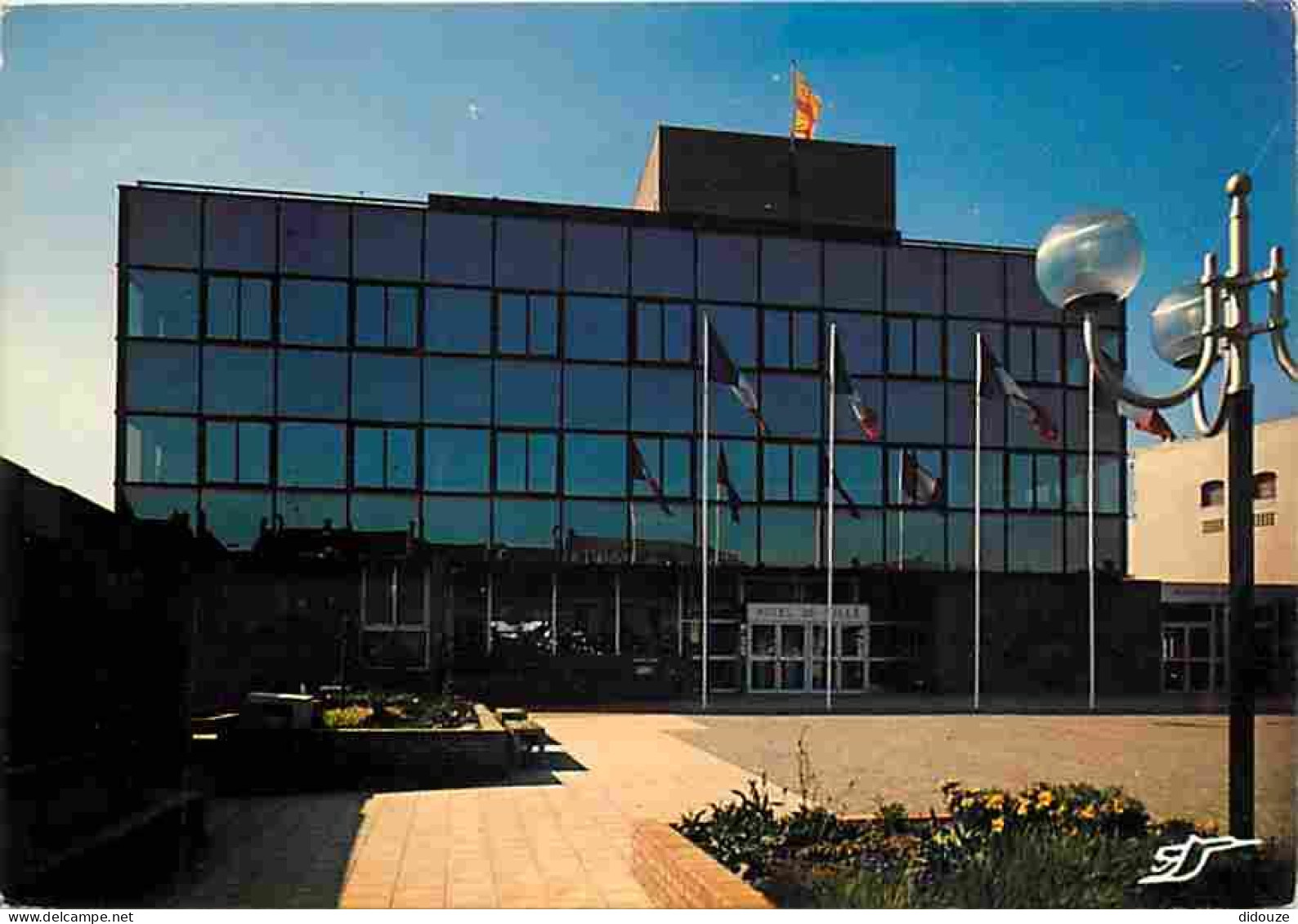 59 - Denain - L'Hotel De Ville - Carte Neuve - CPM - Voir Scans Recto-Verso - Denain