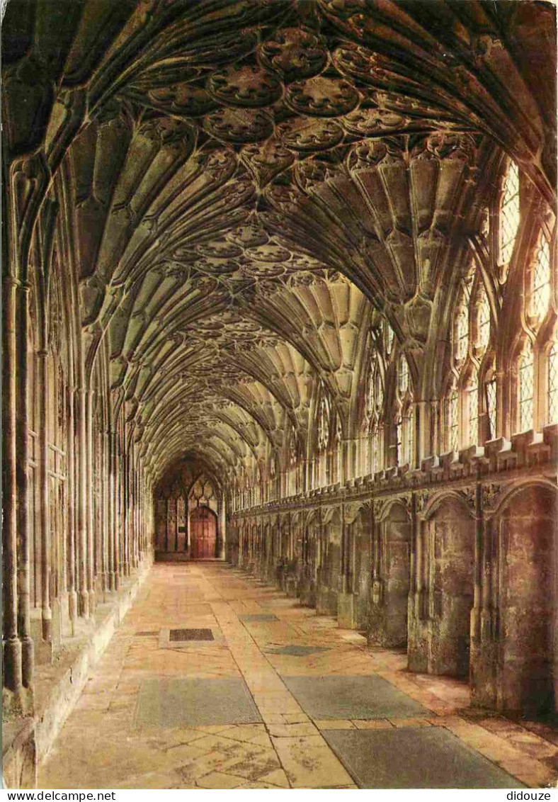Angleterre - Gloucester - Cathedral - Cathédrale - The Great Cloister-  Le Grand Cloître - Gloucestershire - England - R - Gloucester