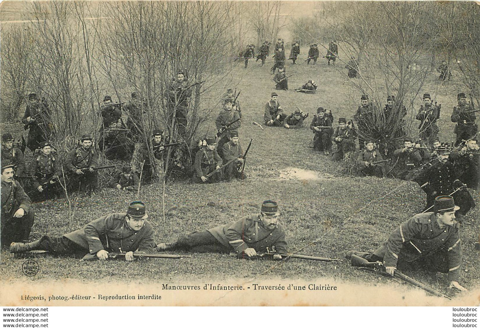 MANOEUVRES D'INFANTERIE TRAVERSEE D'UNE CLAIRIERE - Manoeuvres