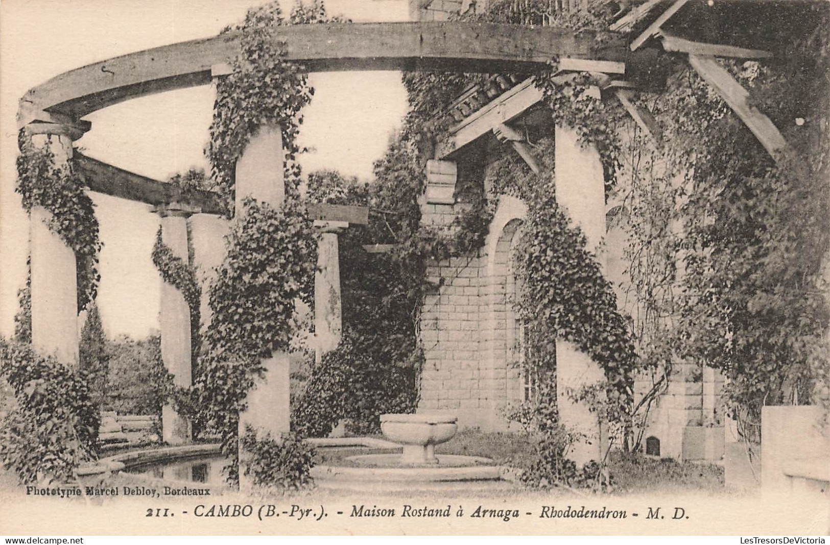 FRANCE - Cambo (B Pyr) - Vue Sur La Maison Rostand à Arnaga - Rhododendron - M D - Carte Postale Ancienne - Cambo-les-Bains