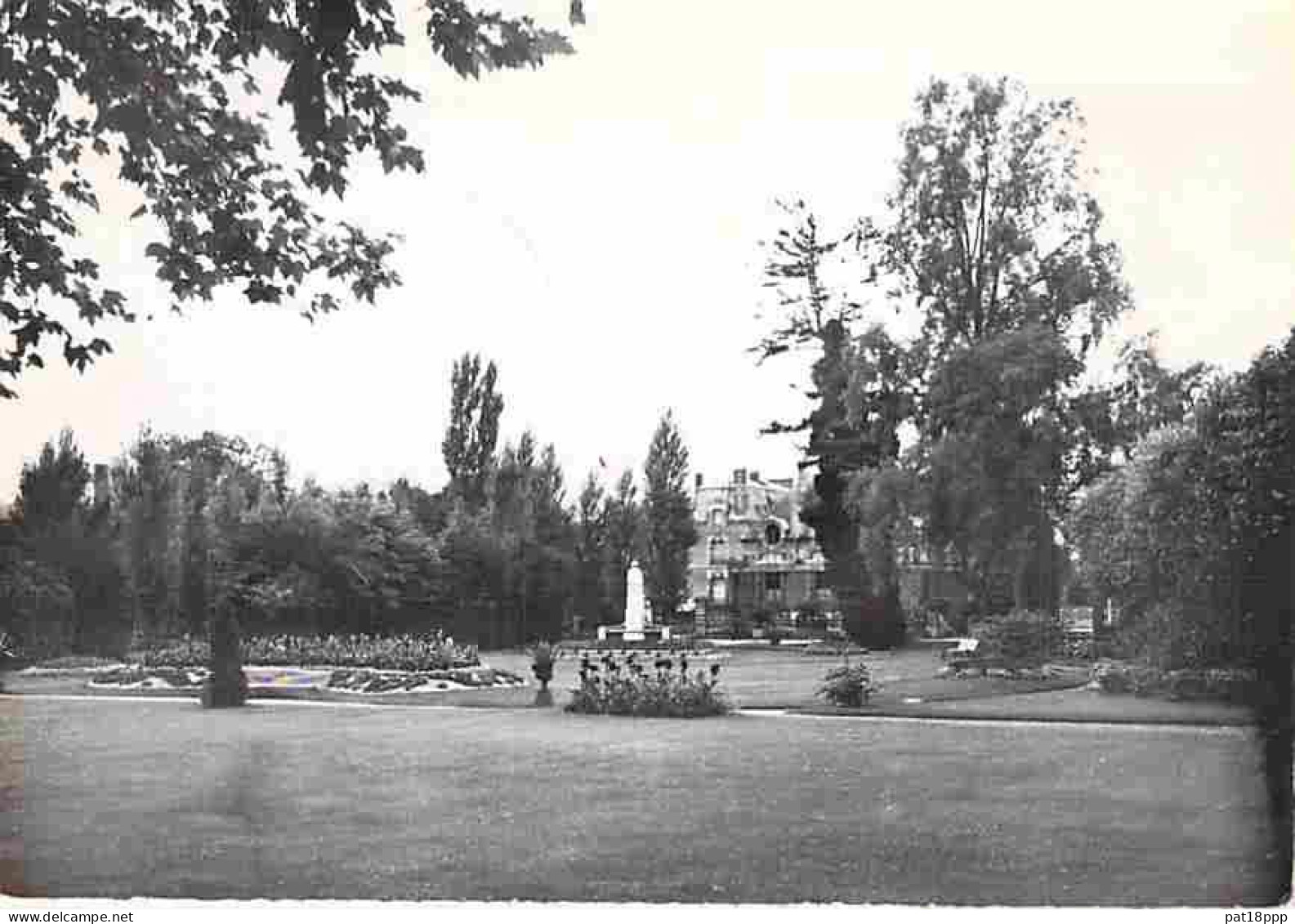 BON Lot de 45 cartes de PARCS & JARDINS CPSM-CPM grand format dont 19 dentelées (FRANCE 1960-90's) Arbre Fleur Roseraie