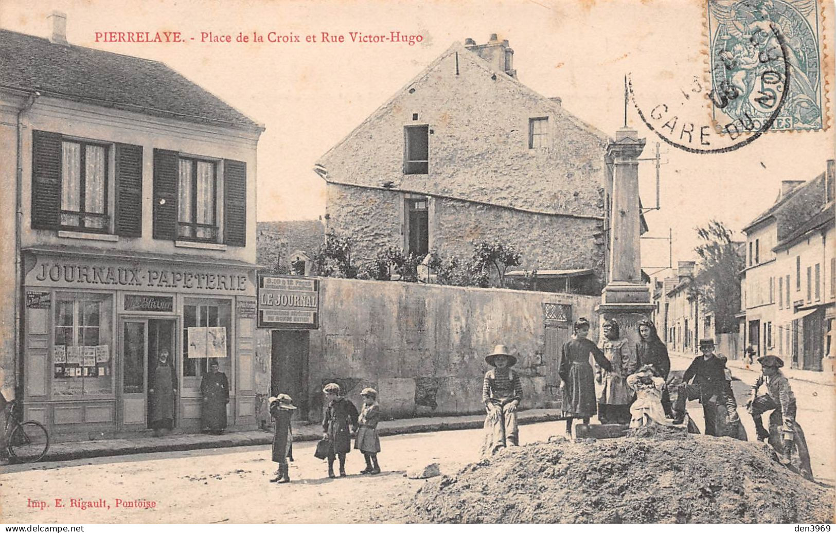 PIERRELAYE (Val-d'Oise) - Place De La Croix Et Rue Victor Hugo - Voyagé 1908 (2 Scans) Abbeville, 87 Faubourg St-Gilles - Pierrelaye