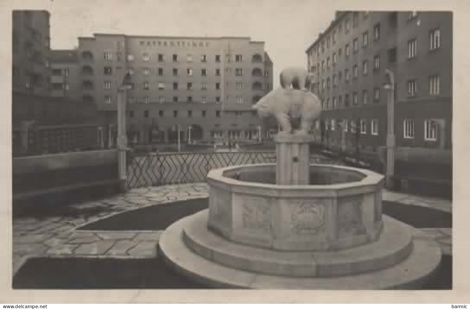 WIEN, V. MATTEOTTIHOF MIT TIERKREISBRUNNEN REF 15458 - Wien Mitte