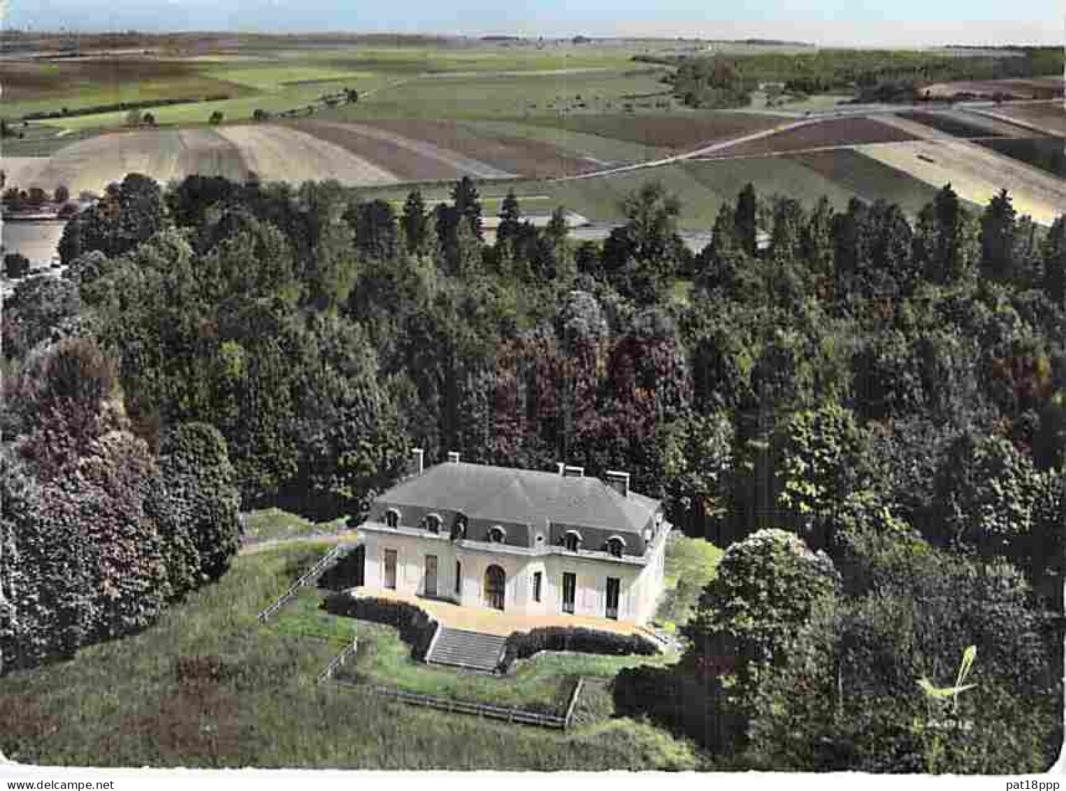 BON Lot de 40 cartes de CHATEAUX de VILLAGES (FRANCE 12 CPA + 5 CPSM PF + 23 CPSM GF dont 20 CPSM dentelées noir/blanc)