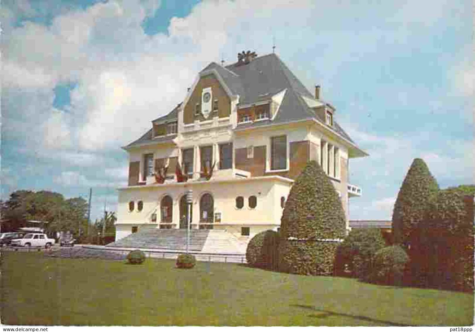 Lot de 45 cartes de MAIRIE - HOTEL DE VILLE (Villes et Villages) FRANCE : 10 CPA + 5 CPSM PF + 30 CPSM-CPM (1960-90's)