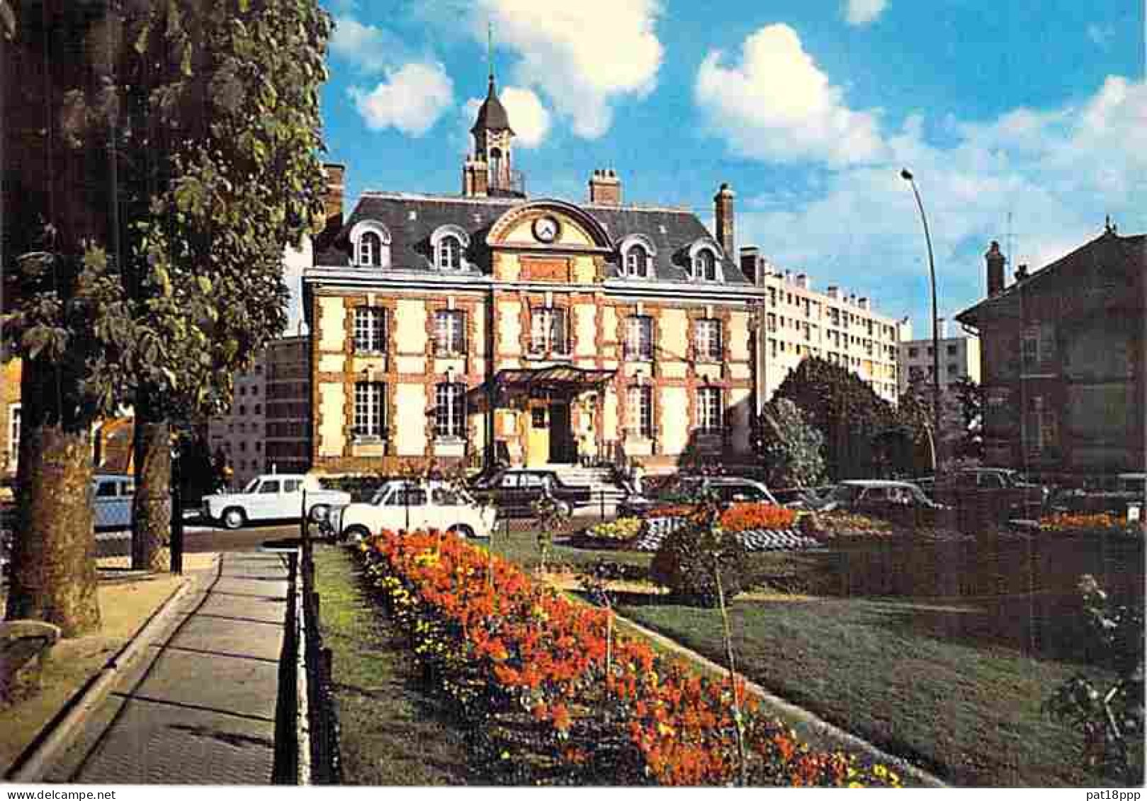 Lot de 45 cartes de MAIRIE - HOTEL DE VILLE (Villes et Villages) FRANCE : 10 CPA + 5 CPSM PF + 30 CPSM-CPM (1960-90's)