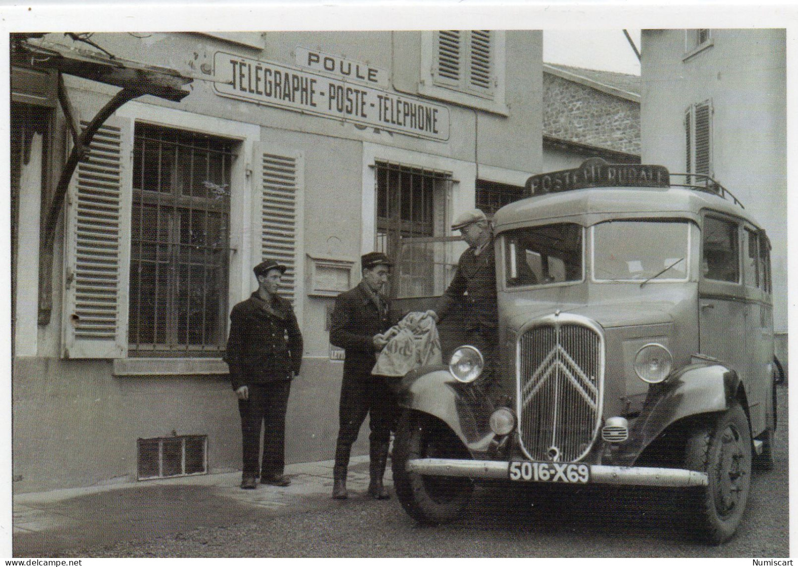 Poste Animée Bureau De Poste De Poule En 1950 69 Rhône Télégraphe Téléphone Camion Citroën Type 23 - Post & Briefboten