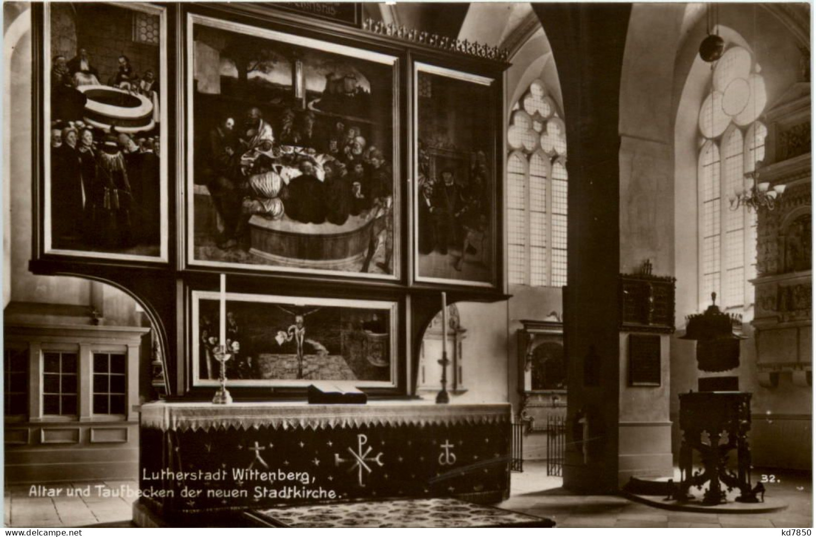 Wittenberg, Altar Und Taufbecken Der Neuen Stadtkirche - Wittenberg