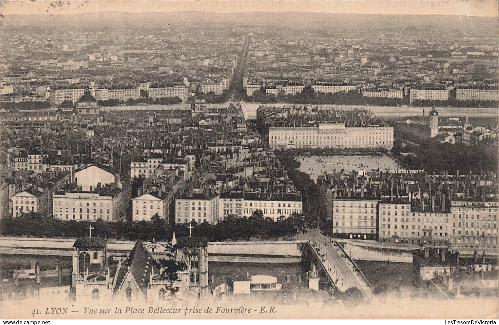 FRANCE - Lyon - Vue Sur La Place Bellecour Prise De Fourvière - E R - Vue Sur La Ville - Carte Postale Ancienne - Otros & Sin Clasificación