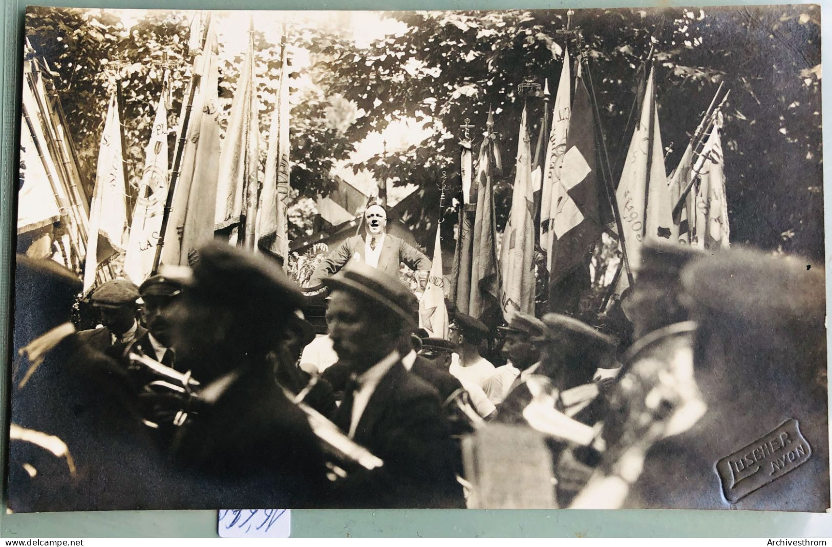 Coppet - La Fanfare, Devant Les Drapeaux Des Sauveteurs Du Léman, Et L'orateur, Dimanche 20 Juillet 1924 (16'660) - Coppet