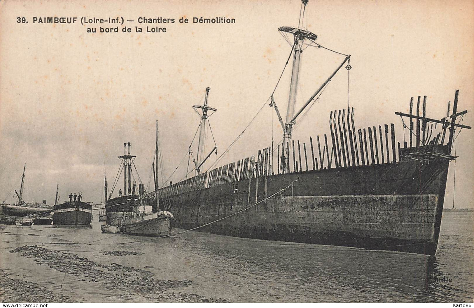 Paimboeuf * Chantiers De Démolition Au Bord De La Loire * Bateaux - Paimboeuf