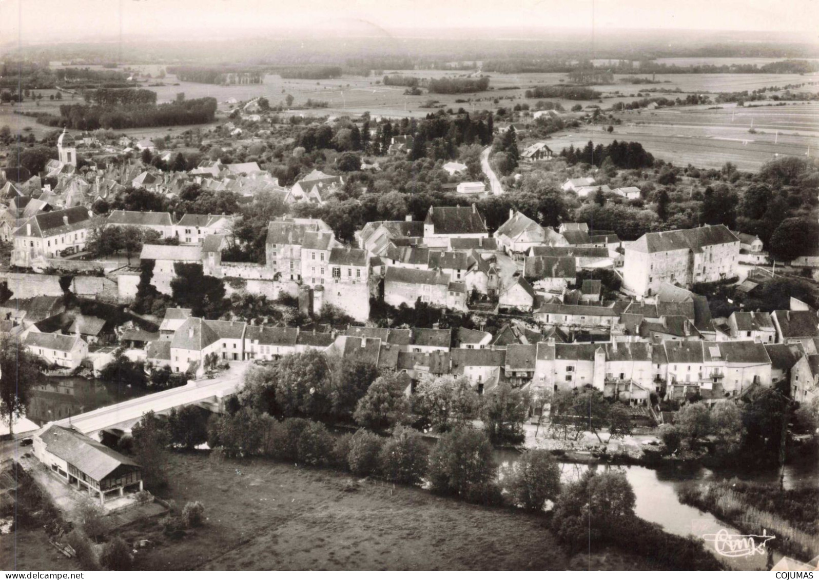 70 - PESMES _S27932_ Vue Panoramique Aérienne - COMBIER - CPSM 15x10 Cm - Pesmes