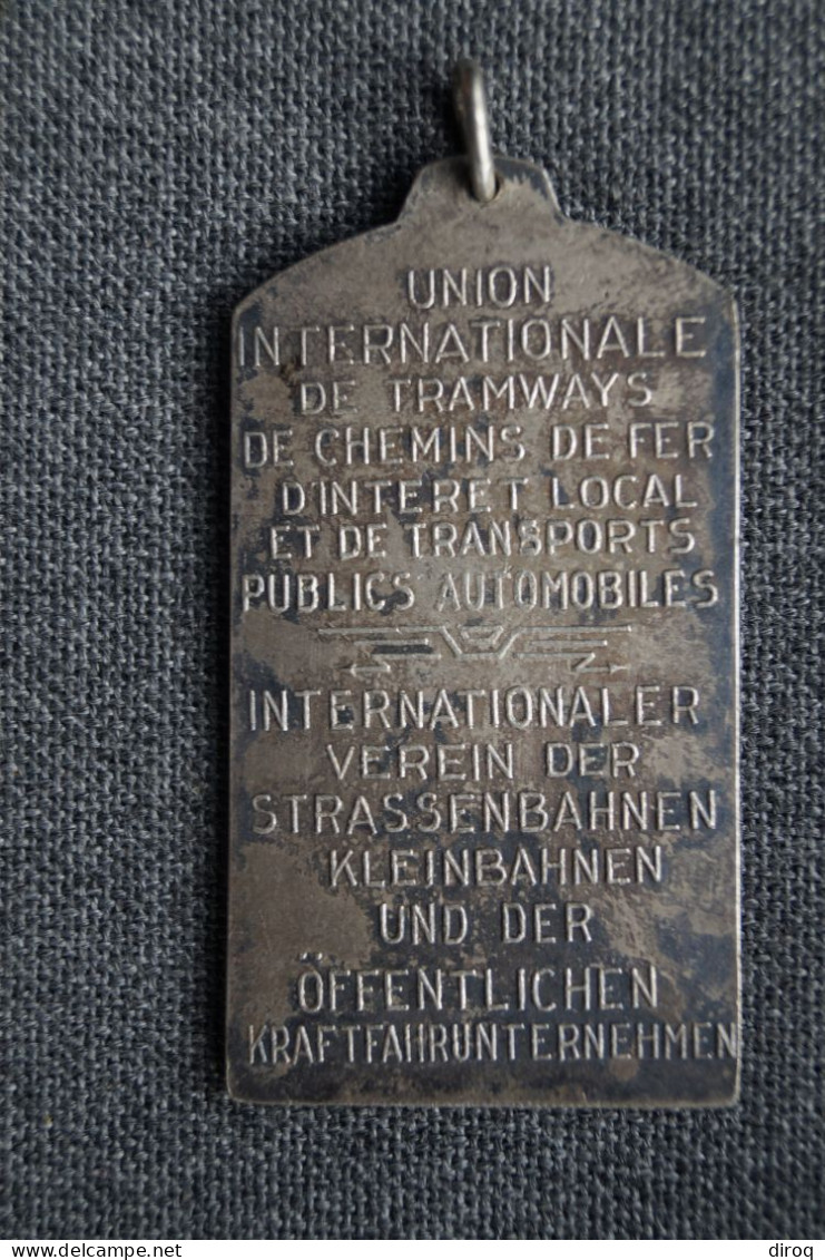 Tramways , Chemin De Fer,Bruxelles 1885 - 1935, RARE,50 Mm./27 Mm. - Bronzes