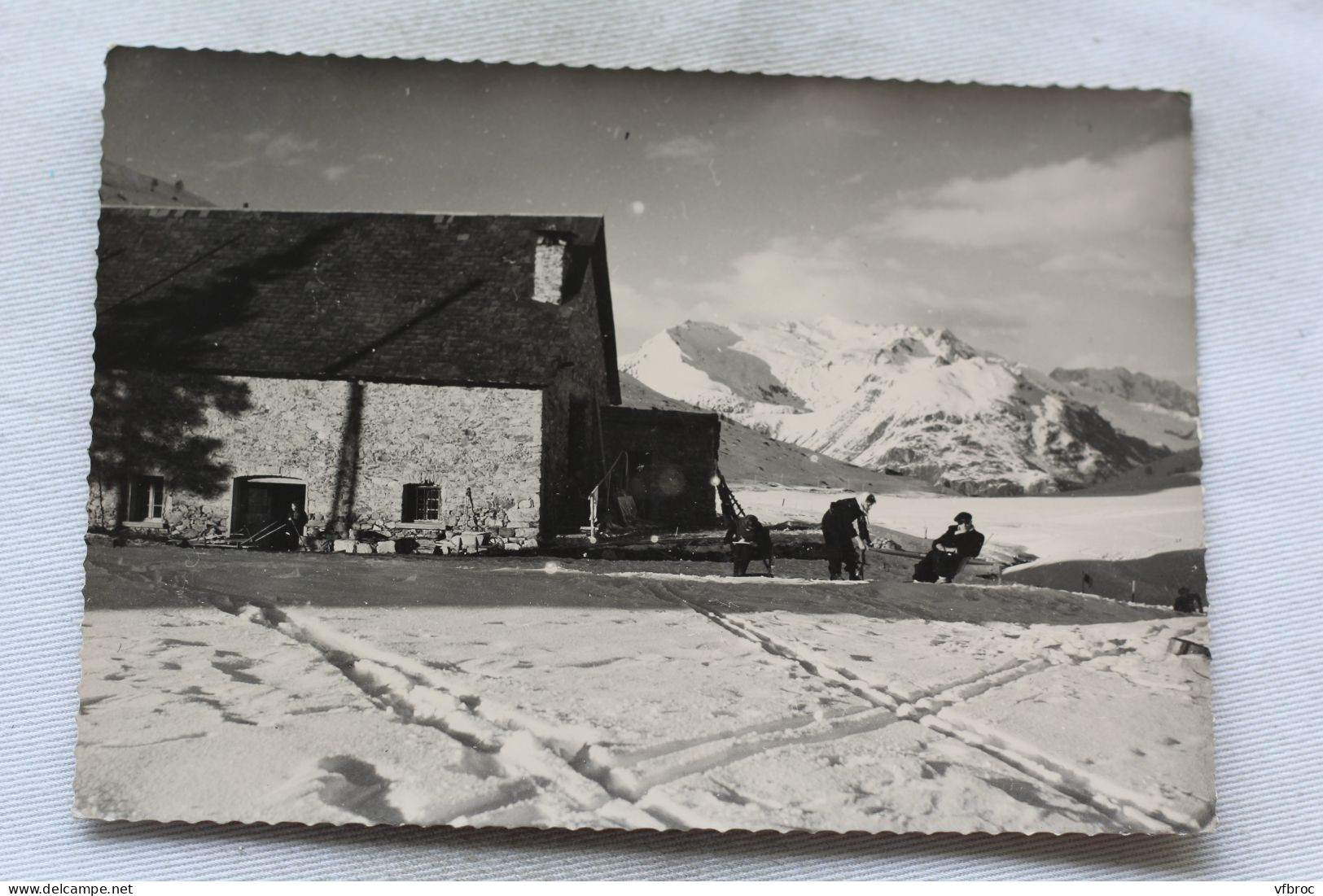 Cpm 1951, L'Alpe De Venosc En Hiver, Foyer Saint Benoit, Isère 38 - Vénosc