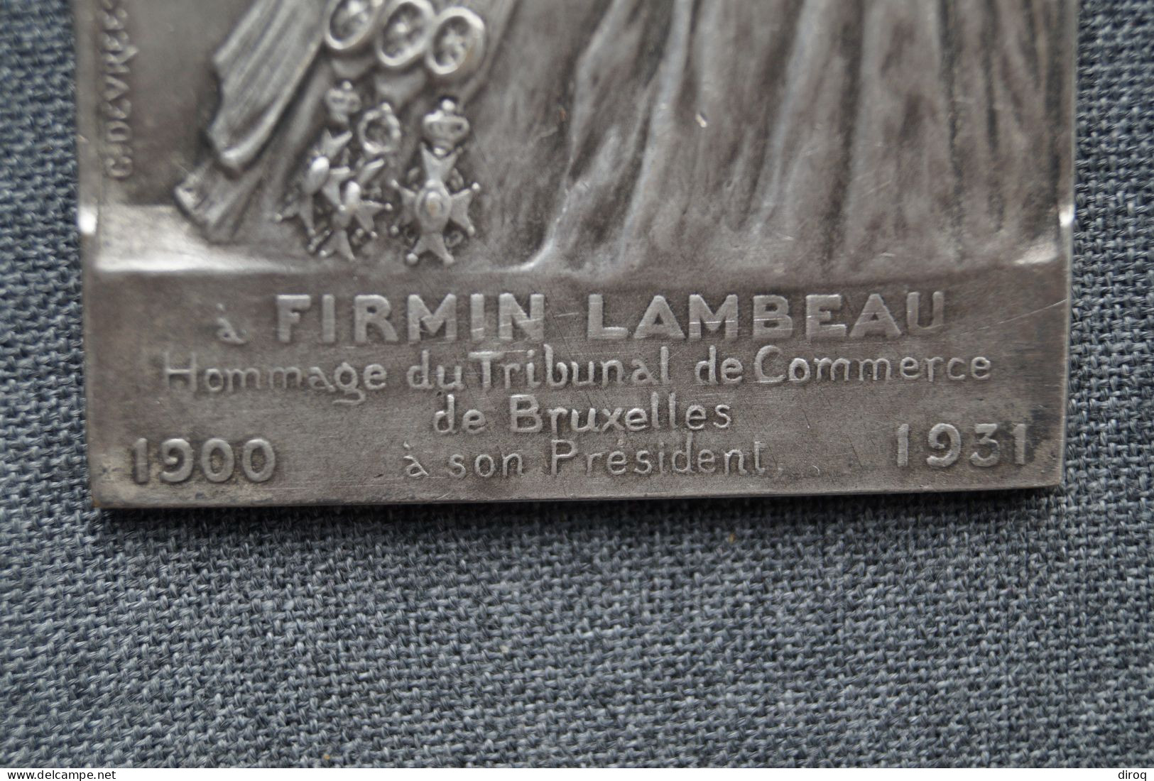Ancien Bronze,tribunal De Commerce De Bruxelles,1900-1931,à Firmin Lambeau,85 Mm./53 Mm. - Bronces