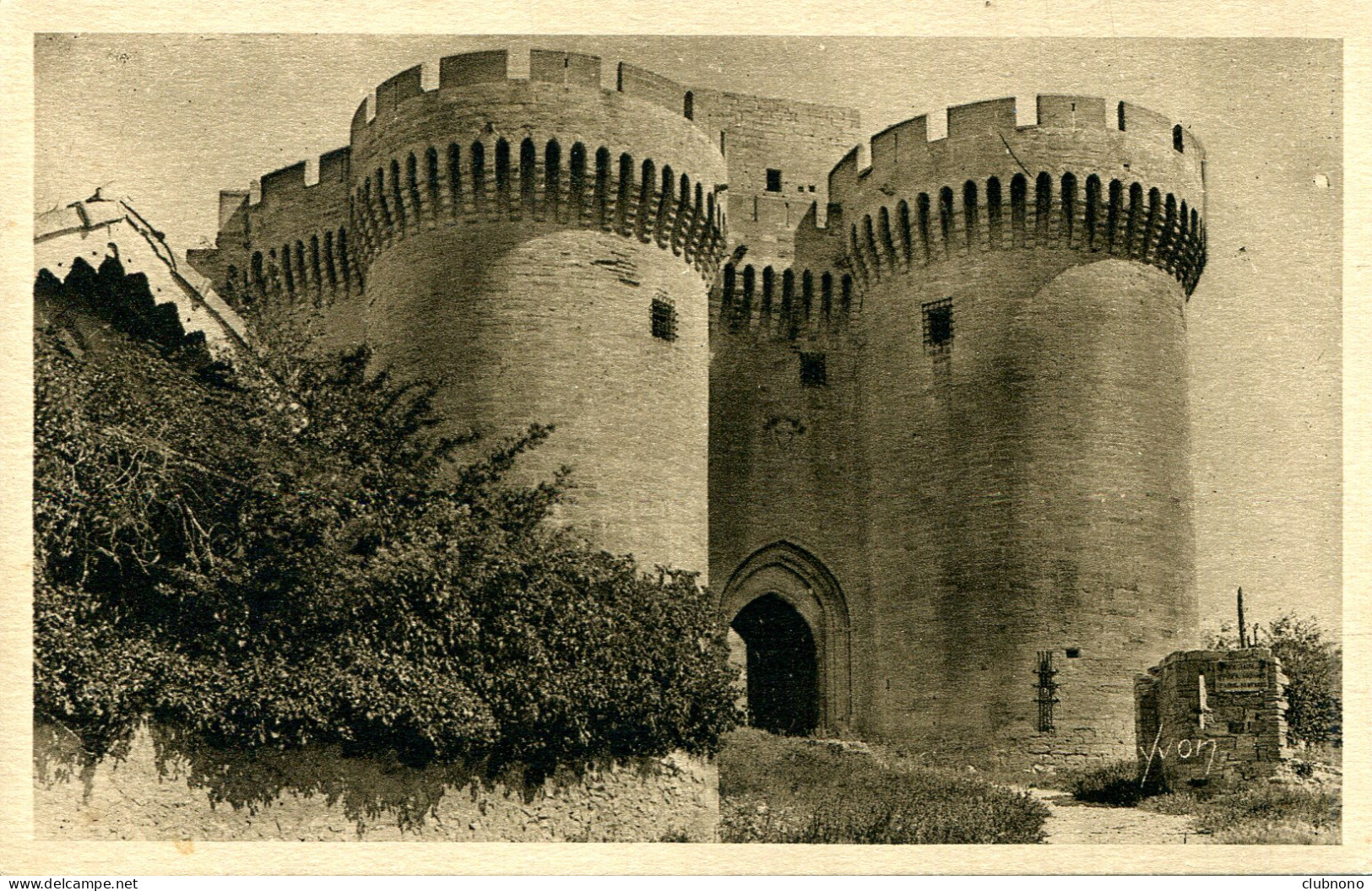 CPA -VILLENEUVE-LES-AVIGNON - PORTE FORTIFIEE DU FORT SAINT-ANDRE (IMPECCABLE) - Villeneuve-lès-Avignon