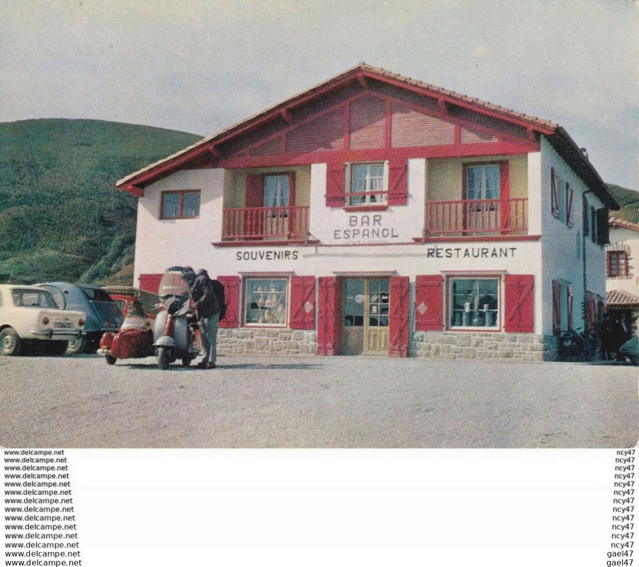 CPSM (64) COL D'IBARDIN. Bar Espagnol, Scooter VESPA Ou LAMBRETA. 2 CV CITROÊN. ..T406 - Urrugne