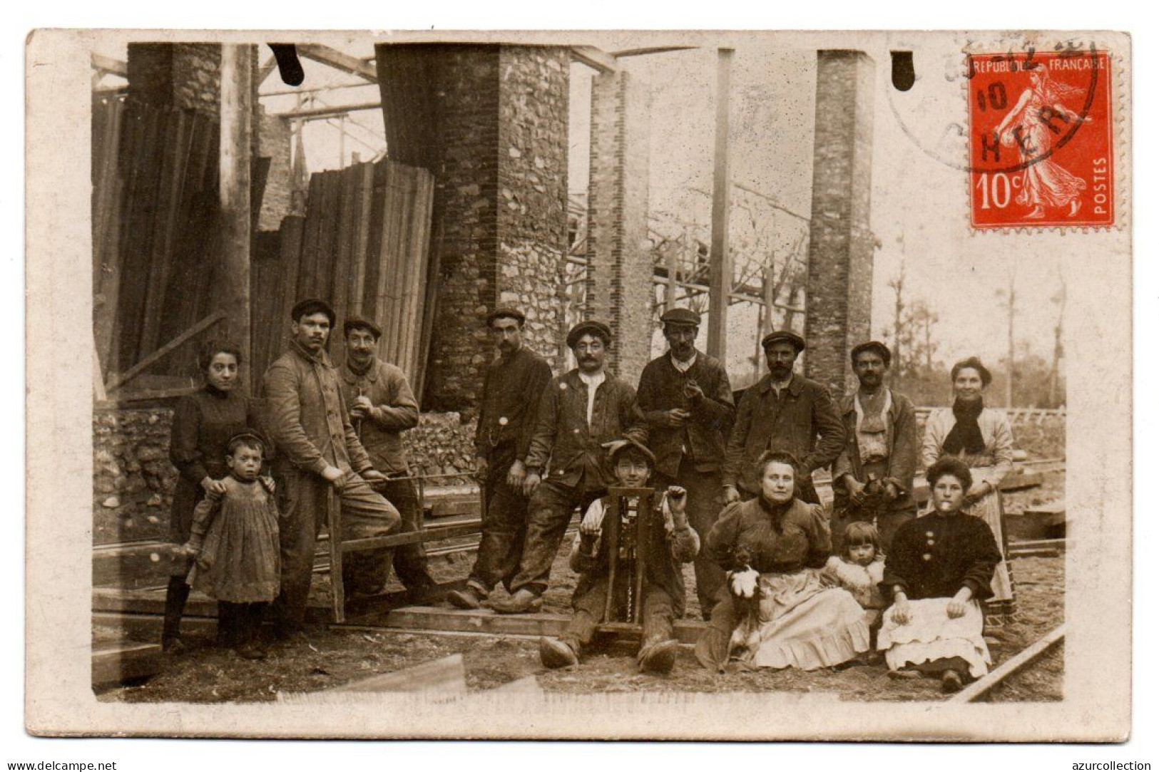 Groupe D'ouvriers Et Ouvrières. Carte Photo Animée - Vierzon