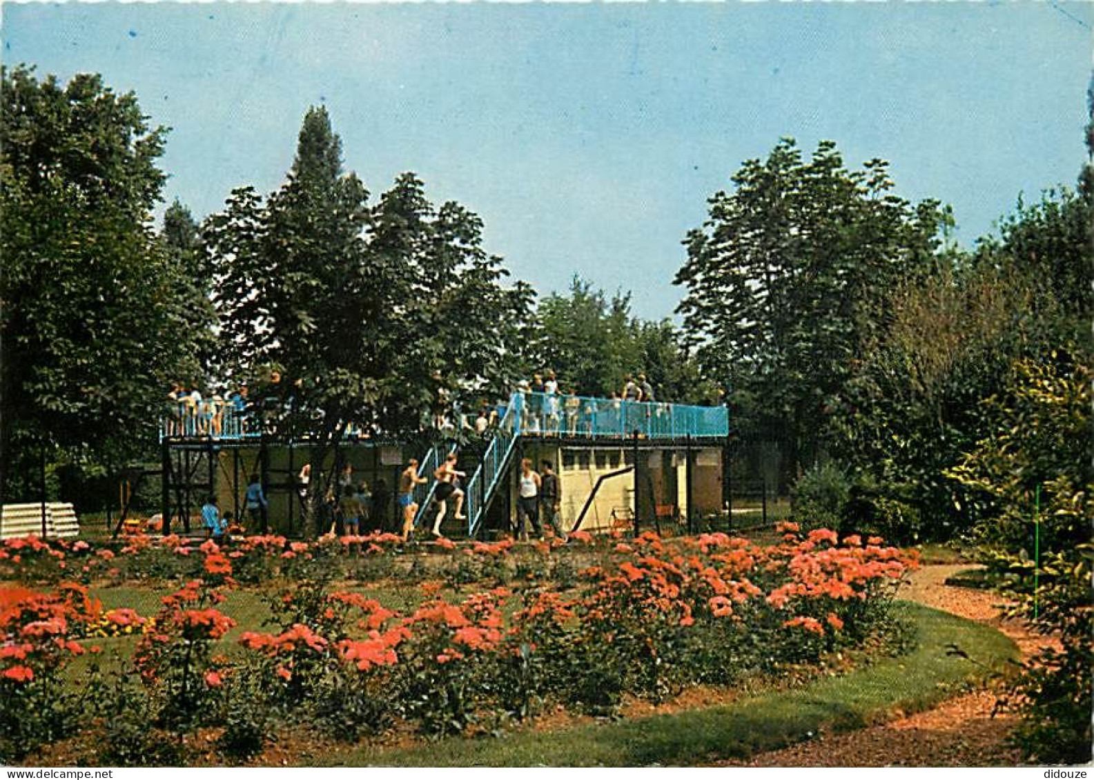 62 - Barlin - Le Jardin Public. La Piscine - Fleurs - CPM - Voir Scans Recto-Verso - Barlin