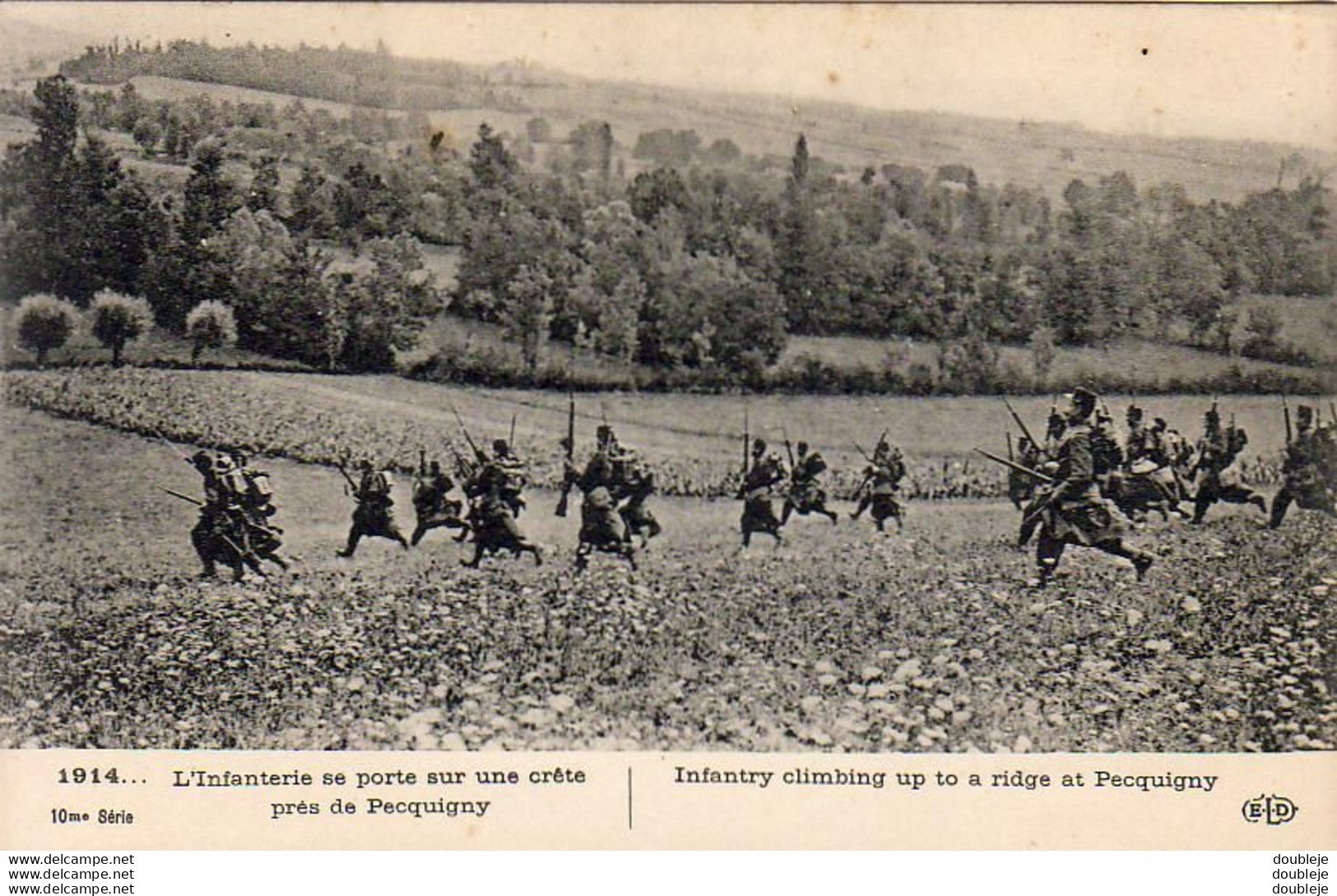 MILITARIA GUERRE 1914-18  L'Infanterie Se Porte Sur Une Crête Près De Pecquigny .......... 1914 - Picquigny