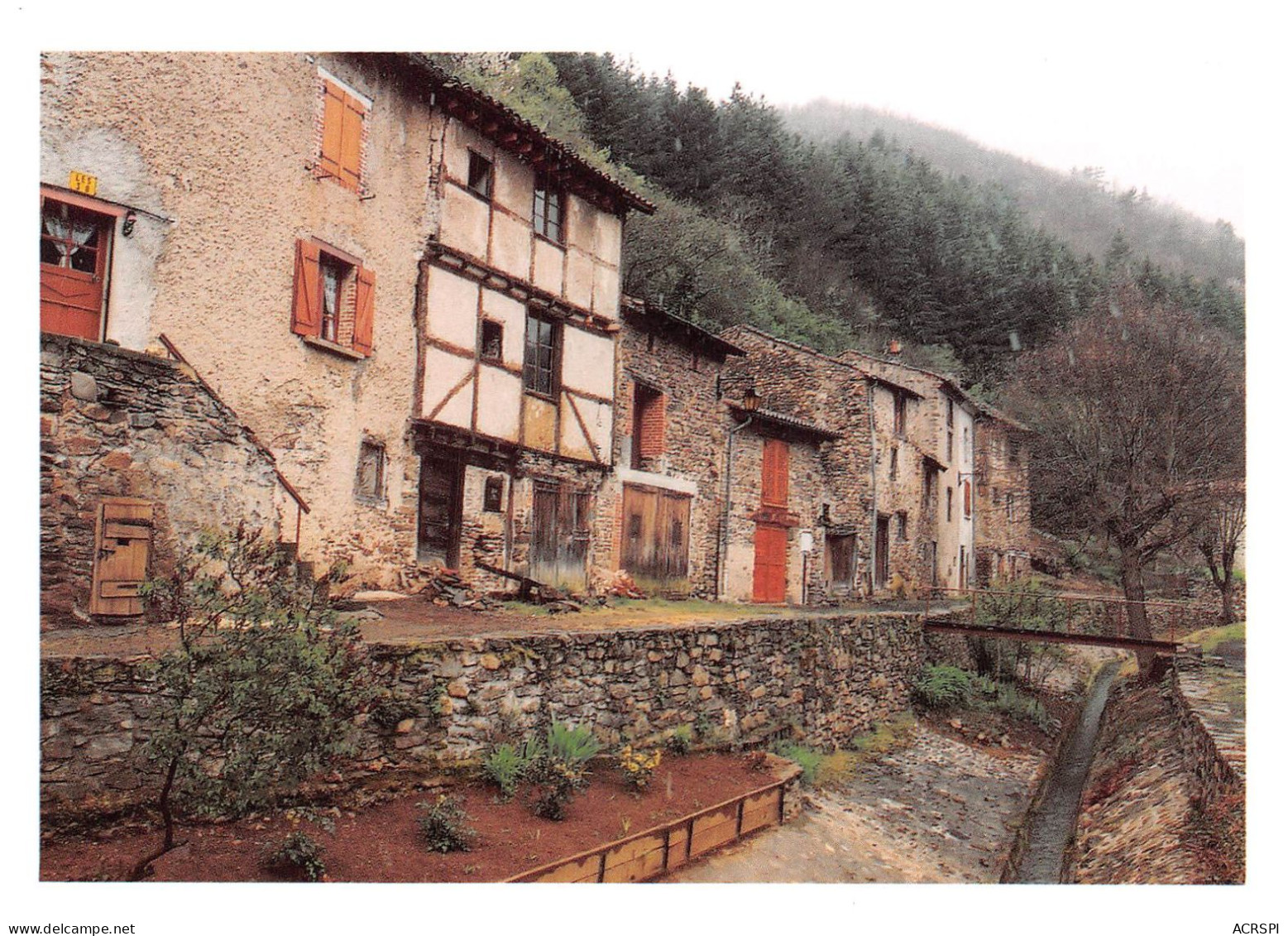 BLESLE Vieilles Maisons En Pierres Et En Colombages Au Bord Du Merdant  1(scan Recto-verso) MA227 - Blesle