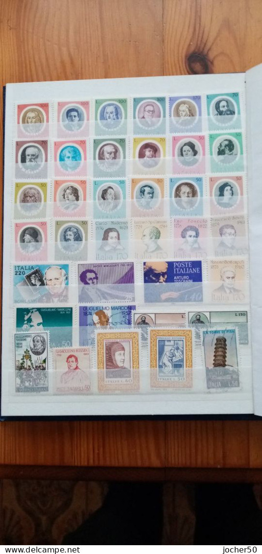 raccolta di francobolli italiani