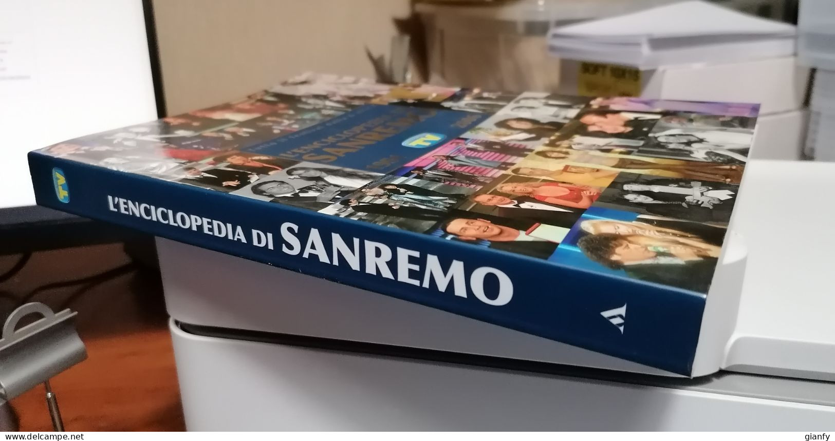 L'ENCICLOPEDIA DI SANREMO 1951-2006 TUTTO FESTIVAL DALL'A ALLA Z MONDADORI 2007 - Enciclopedie