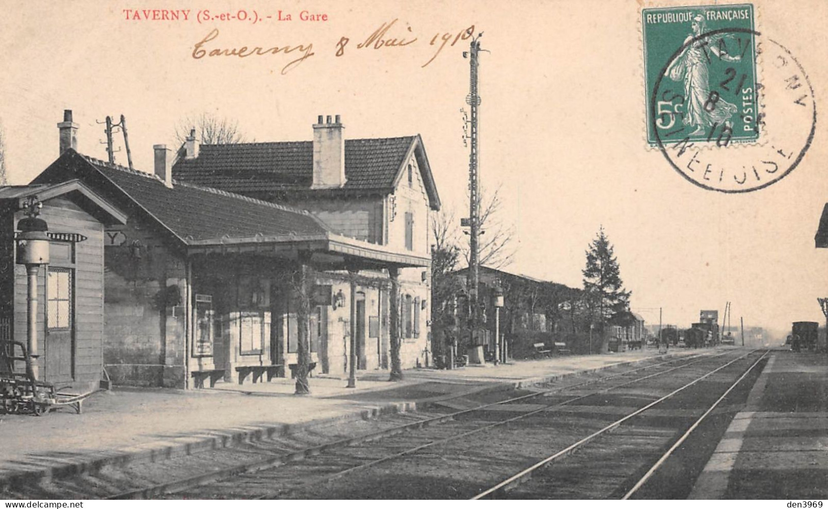 TAVERNY (Val-d'Oise) - La Gare - Voie Ferrée - Voyagé 1910 (2 Scans) Andréa Boissier, 35 Rue De La Lancette à Paris 12e - Taverny