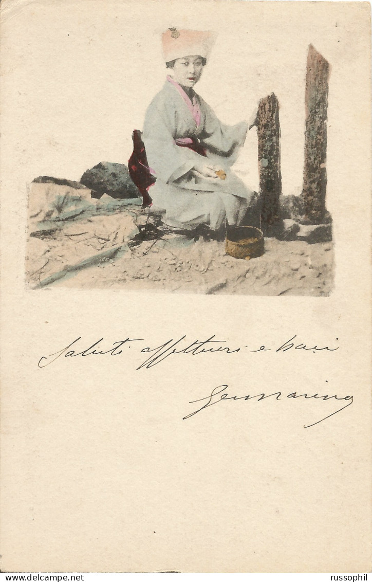 JAPAN  - KNEEING WOMAN HARVESTING MUSHROOMS (?) - HAND COLOURED - 1902 - Other & Unclassified