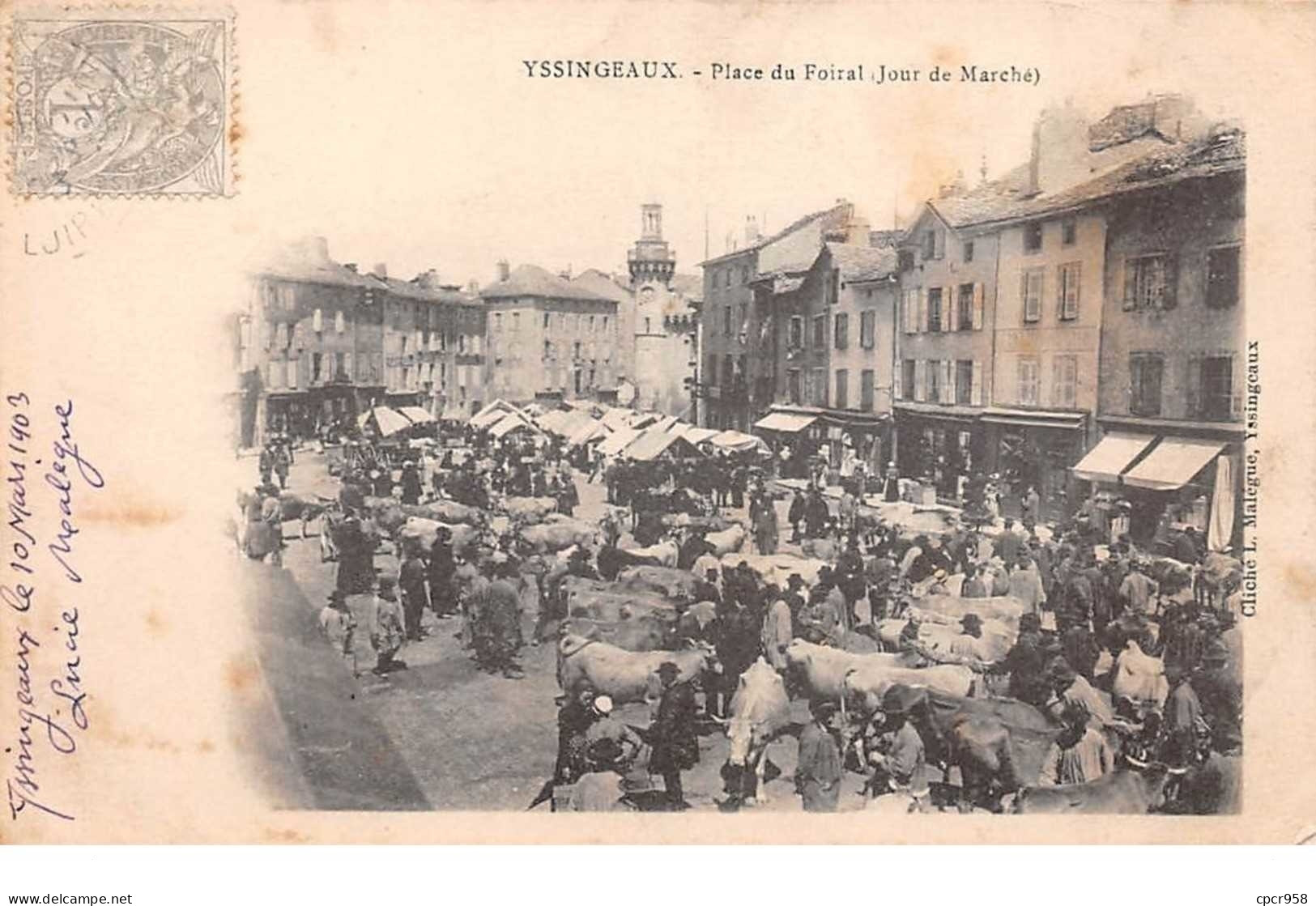 43 - N°150538 - Yssingeaux - Place Du Foiral, Jour De Marché - Yssingeaux