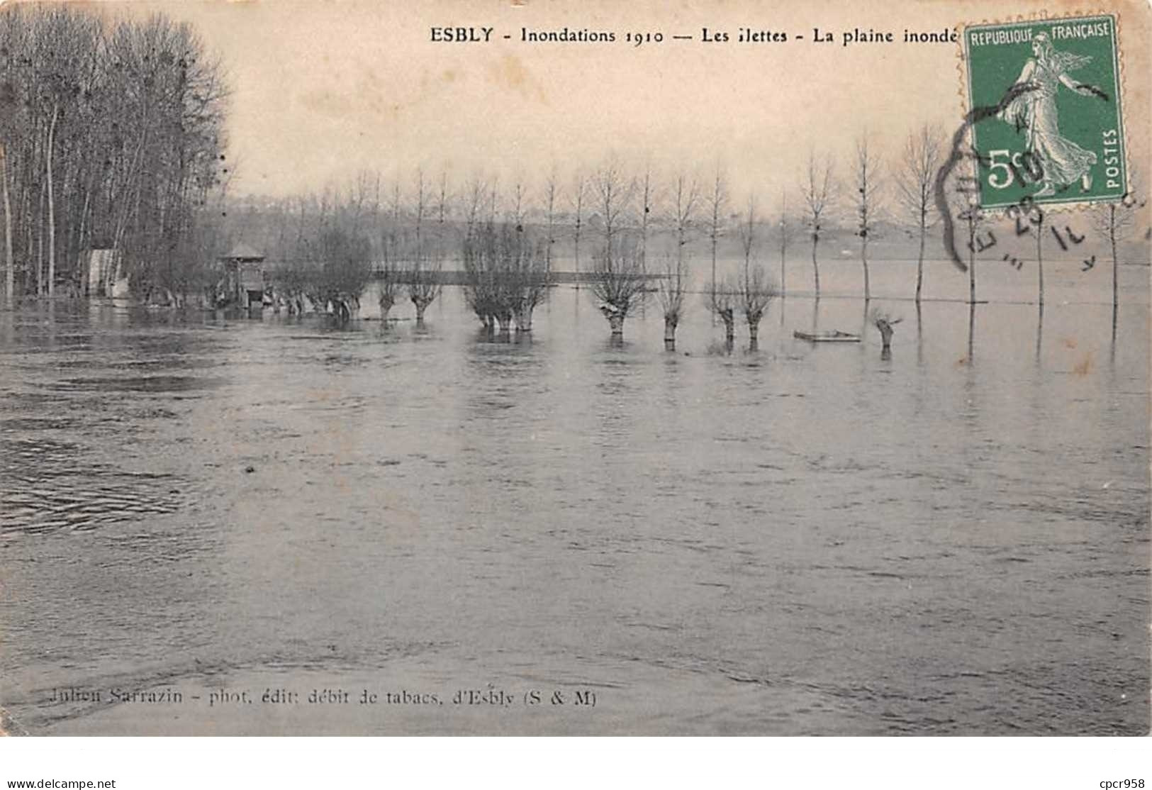 77. N° 104270 .esbly .inondations 1910 .les Ilettes .la Plaine Inondee . - Esbly