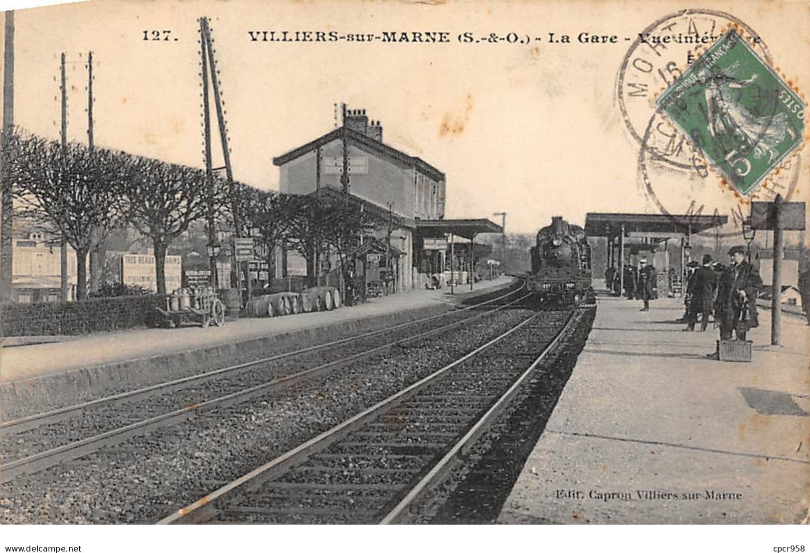 94 .n°  107994  . Villiers Sur Marne . Train .la Gare .vue Interieure . - Villiers Sur Marne