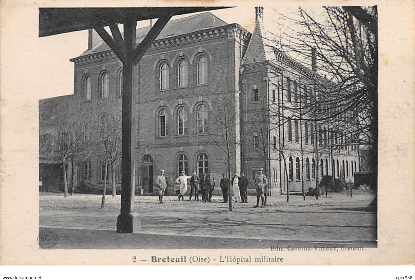 60  .n°  107538  . Breteuil .l Hopital Miltaire .vue Generale . - Breteuil