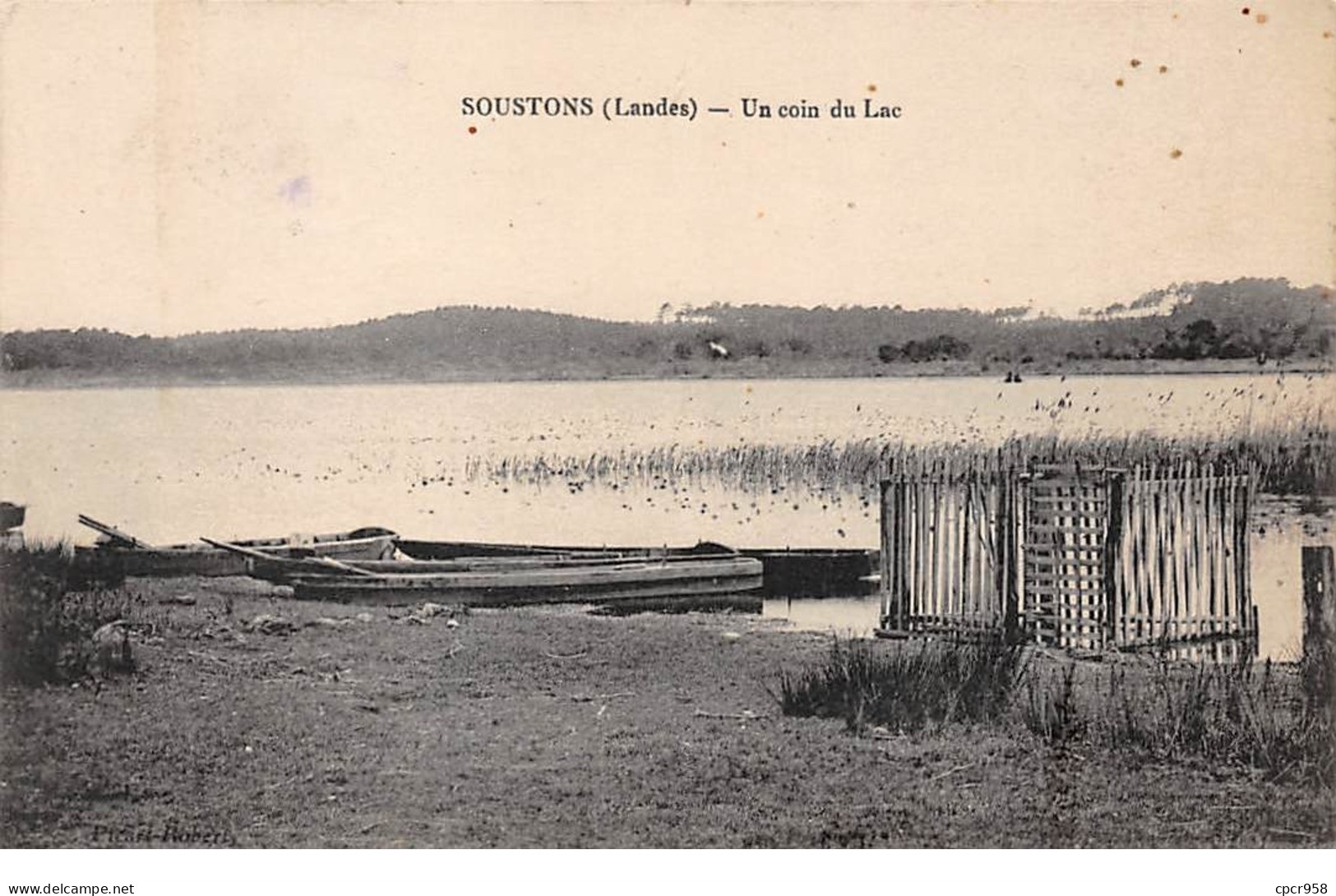 40 .n°  107201 .  Soustons .barque .un Coin Du Lac . - Soustons