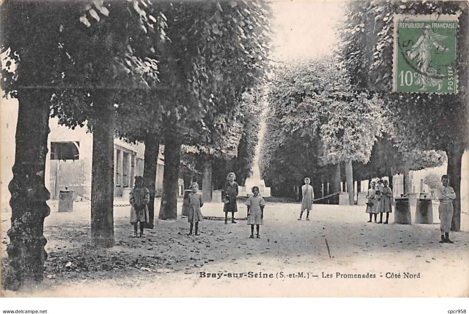 77  .n°  107741 . Bray Sur Seine .les Promenades . Cote Nord . - Bray Sur Seine