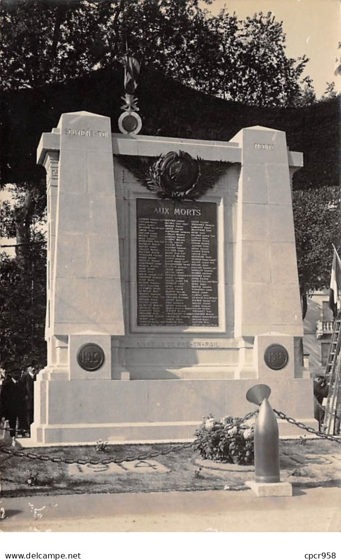 53 .n° 108561. Pre En Pail . Carte Postale Photo .monument Aux Morts . - Pre En Pail