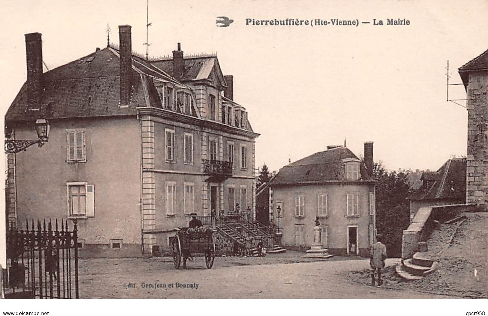 87 .n° 110435 .  Pierre Buffiere . Attelage . La Mairie . - Pierre Buffiere