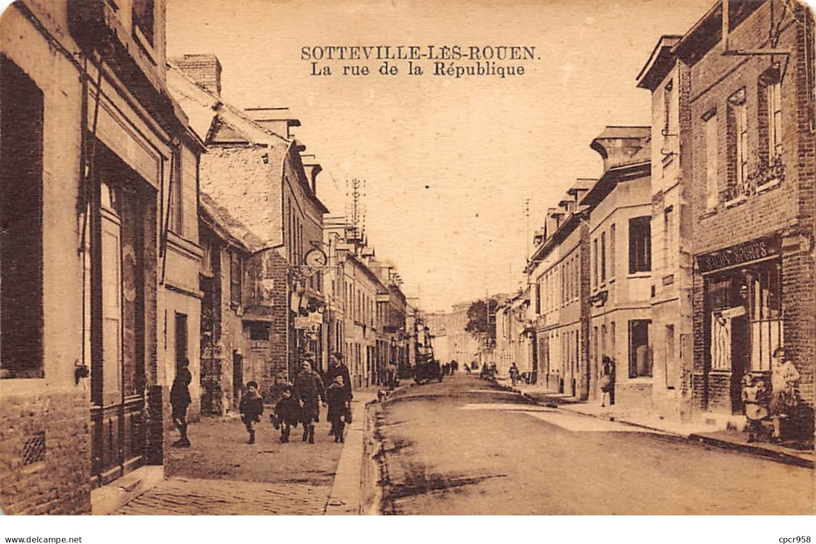 76 .n° 110230 . Sotteville Les Rouen . Cafe . La Rue De La Republique . - Sotteville Les Rouen