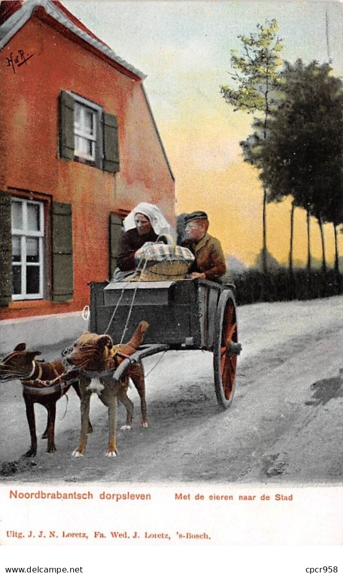 Métiers - N°63738 - Laitier - Attelage De Chien - Noordbrabantsch Dorpsleven - Met De Eieren Naar De Stad - Vendedores Ambulantes