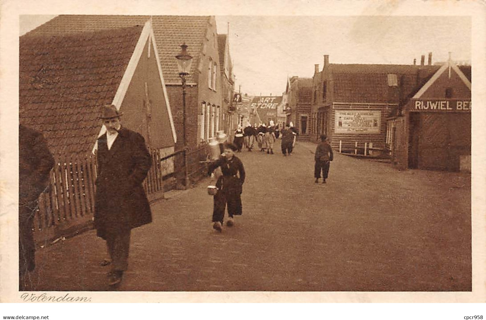 Pays-bas - N°65503 - EDAM - Völendam - Carte Vendue En L'état - Volendam