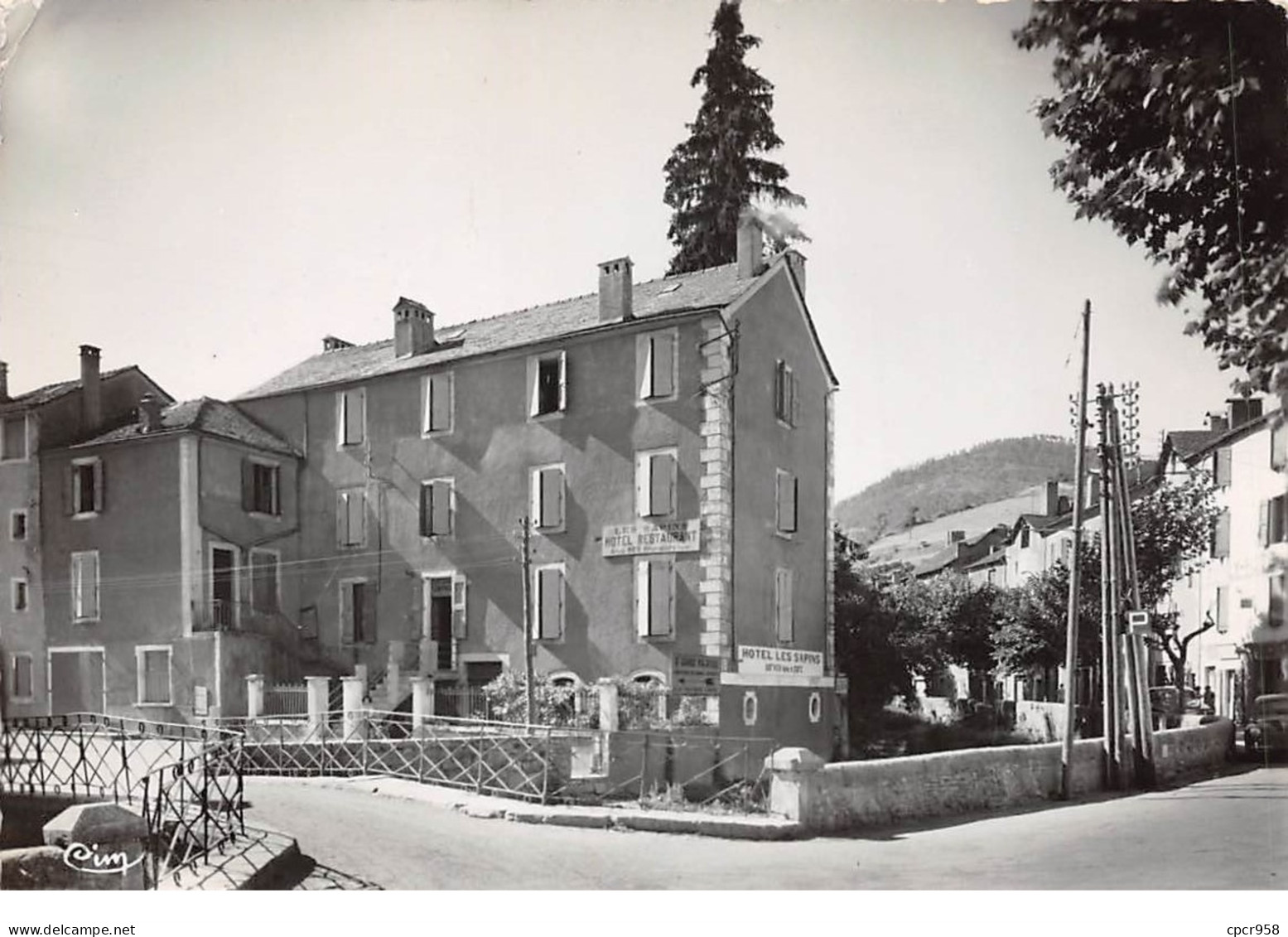 48 .n° 204607.meyrueis.hotel Des Sapins. Cpsm - 15 X 10.5 Cm. - Meyrueis