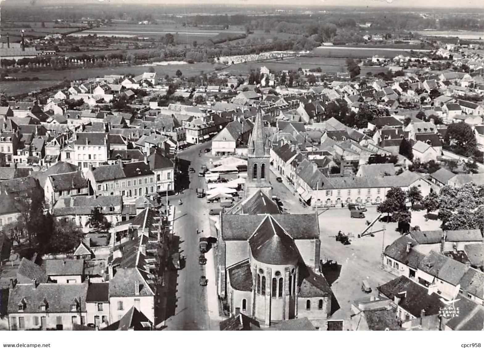 18 .n° 204235.sancoins.l'église.la Rue Maurice Lucas . Cpsm - 15 X 10.5 Cm - Sancoins