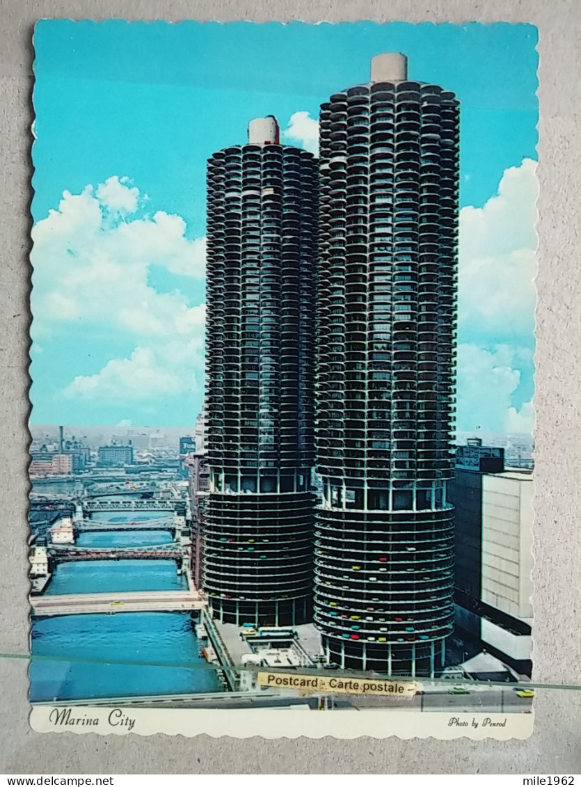 Kov 560-4 - CHICAGO, ILLINOIS, TOWER - Chicago